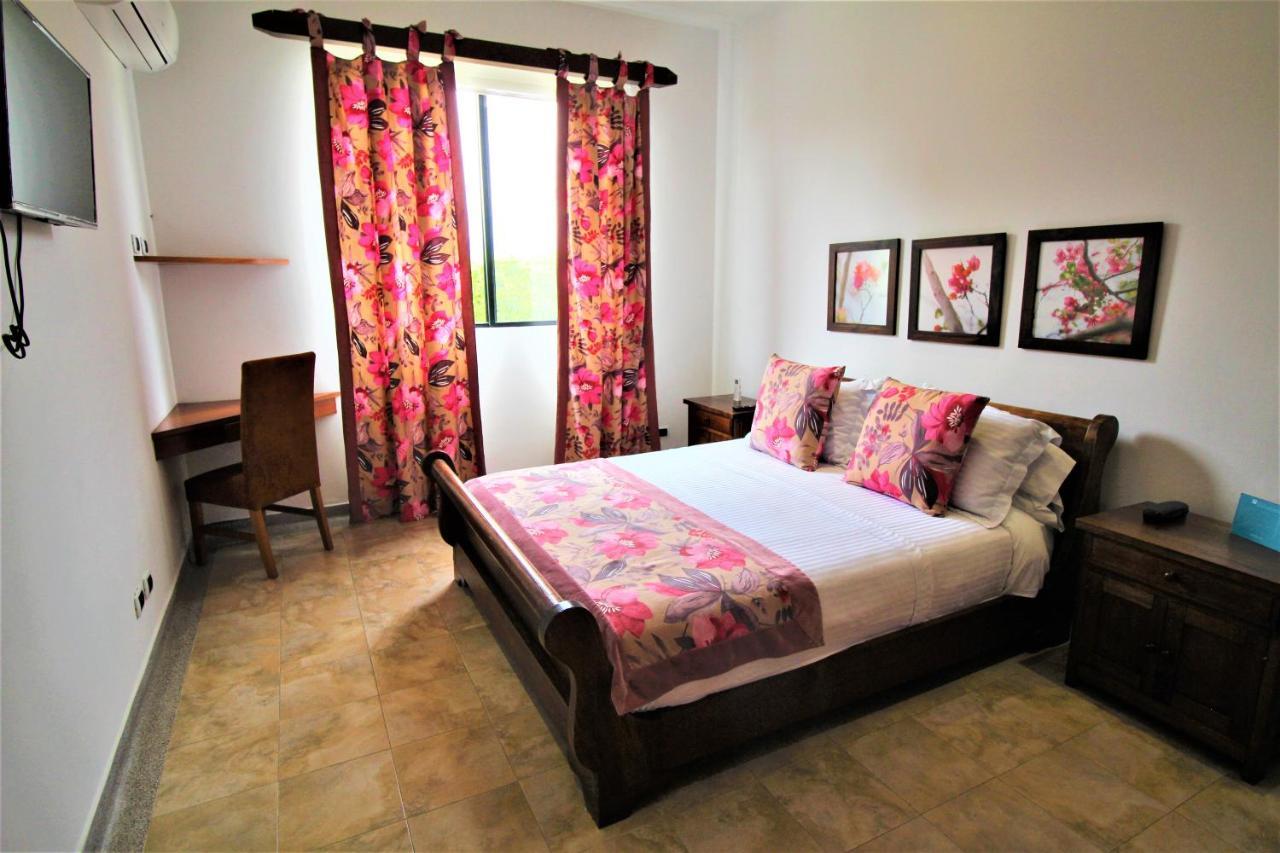 Amazilia Hotel Cerritos Zewnętrze zdjęcie